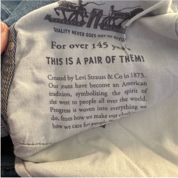 Levi's Men's medium wash straight leg jeans 34 Excellent condition - Picture 5 of 7